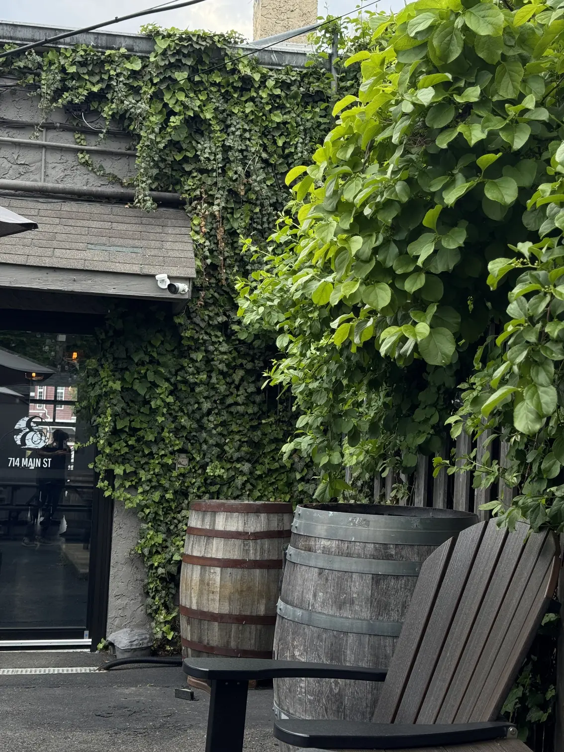 Erratic Fermentations outdoor beer garden in Bradley Beach NJ